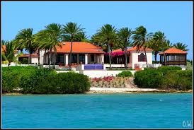 Biography of orpah gail winfrey american media mogul, television host, actress, producer, and philanthropist, oprah winfrey has an estimated net worth of $2.5 billion as of may 2019. Oprah Winfrey House Celebrity Net Worth