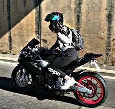 panigale v4 sついに納車 最高のバイクよ 10月8日バイク女子 放送局 ガールズバイカー ヘルメット 車 バイク モーターサイクル オートバイ バイカー 女性ライダー 美女ライダー 女性バイカー helmet bikergirl 女性ライダー