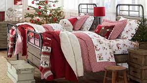 You can go big or decorate with just a few small touches but don't forget to give them a little christmas cheer! 12 Ideas To Redecorate Your Children S Room For Christmas