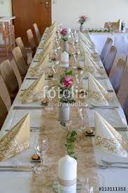 Es gibt sie noch, die zwei menschen, die ein halbes jahrhundert verheiratet sind. Bildergebnis Fur Tischdeko Zur Goldenen Hochzeit Tischdeko Goldene Hochzeit Goldene Hochzeit Tischdekoration