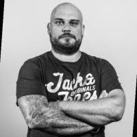 Être proche de vous au quotidien, c'est être aussi sur le temps d'une parade. Alban Renard Head Of Expertise Seo Sea Analytics Media Cybercite Linkedin