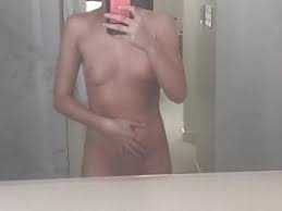 bella Swan' Full Frontal Nude Selfie in Mirror: HD Porn 13 | xHamster