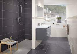 A partir de 2m² (mais c'est vraiment un minimum) il est possible d'aménager une pièce fonctionnelle parfaitement adaptée à la rapide aménagement petite salle de bains : Amenagement Salle De Bain 3m2 1 Amenagement Petite Salle De Bain 4m2 Salle De Bain House Wc Ideas House Design