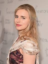 Pitt's Plan B has Netflix deal, Hulu renewal