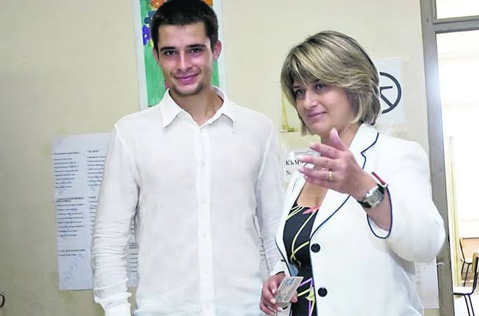 УЖАСНА ТРАГЕДИЯ! Почина синът на Весела Лечева | Novsport