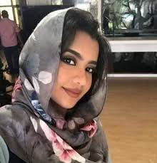 Elizabeth saba updated their profile picture.