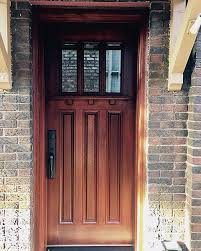 Raw chic design owner allison gillman has helped many tampa homeowners turn their entrance from blah to beautiful. 5 Beautiful Front Entry Doors