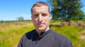 Jeff Renfro's Instagram, Twitter & Facebook