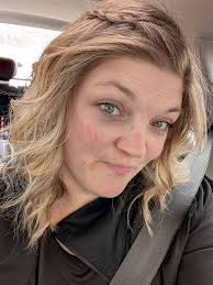 Messy backcombed hair with hairclip by Mat