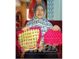 Video ini untuk bahan pembelajaran pdpc kemahiran hidup kraftangan. Barangan Terbuang Tapi Boleh Buat Duit