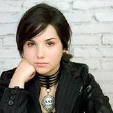 Metallo", la catanese Melissa P. scrive la sua prima canzone