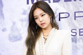 Apr 19, 2020 · like lisa and jennie, rosé's net worth is likely around the $6 million to $8 million mark based on the $25 million that blackpink makes each year, with the addition of her other jobs. Jennie Kim Height Age Boyfriend Family Biography Net Worth Facts
