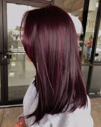 Quelle coloration naturelle pour mes cheveux ? Black Cherry La Coloration Ideale Pour Les Brunes Cet Automne