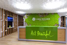 Schools, colleges and universities around canada value high performing students and have many scholarship programs designed to attract the world's best and brightest to undertake study at their institution. Yves Rocher Vostok Yves Rocher