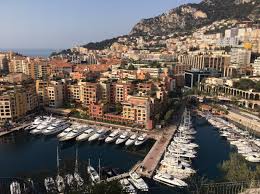 Mizalle kadın elbise, tunik, tulum, mont, küpe ve aksesuar modellerini hemen incele. Monako Monaco Geziyorum Goruyorum