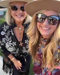 Donna Jean Wilhelm (@deejwilhelm) • Instagram photos and videos