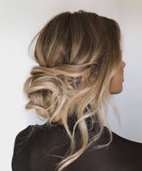 Bob haircut à 1 empilement. Stages Courts Coiffure Ecole Cfa Silvya Terrade