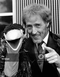 As a kid I loved watching Channel 9's Super Flying Fun Show each morning.  Can you imagine the thrill when we moved houses and I found out Miss  Marilyn (aka Marilyn Mayo