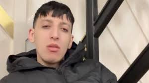 Vidéo : en pleine partie de pêche, un énorme requin blanc vient dévorer ses  appâts