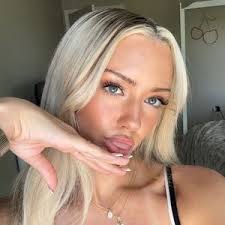 Jessica Rounds (@jessicarounds)