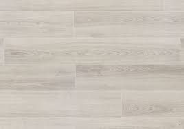 bunbury solido visionscollection 38094 bunbury is a light and airy varied greige plank with a classic wood grain texture