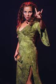 Merci à marianne james , téo lavabo, zize et jérémy charvet. Notre Dame De Paris Un Tremplin Pour Helene Segara