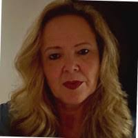 Nicole Straus's Instagram, Twitter & Facebook