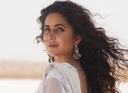 Katrina Kaif looks ethereal in these stills from Bharat : Bollywood News -  Bollywood Hungama