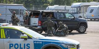 Under förra säsongens kidnappningsdrama framkom att polisen adam rubin har en svårt sjuk fru i behov av en benmärgstransplantation. D Lywdbxajjmdm