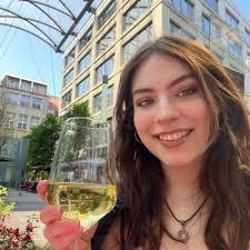 Lauren Orr (@LaurenOrrMicro)