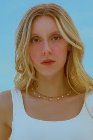 Marisa Simon's Instagram, Twitter & Facebook