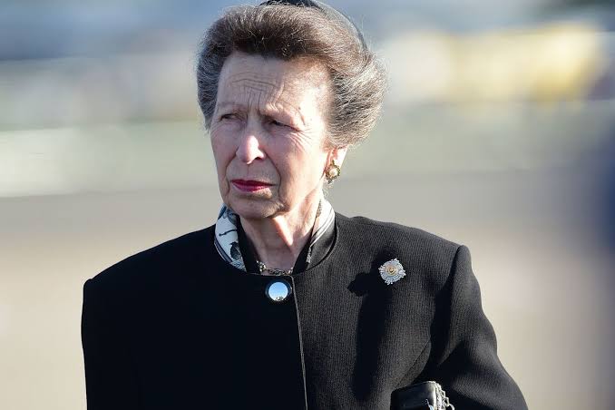 Princess Anne speaks about Queen's final 24 hours as she was by her side |  Leicestershire Live