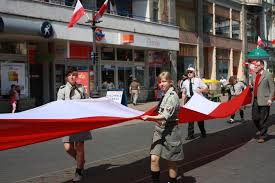 2 maja to dzień flagi rzeczypospolitej polskiej. Zapraszamy Na Lodzki Dzien Flagi Rzeczypospolitej Polskiej Urzad Miasta Lodzi