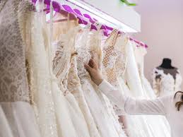 Laden sie brautkleider anwendung, schön zu sein und modisch in einer hochzeit. Brautmode Wunderweib