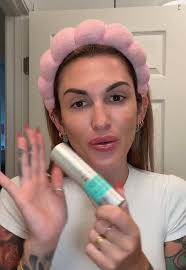 I love how easy to use & convenient this machine is. The sleek black s...