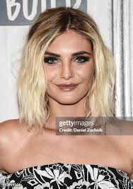 Emma Gray attends the Build Series to discuss the 'Bachelorette' at... News  Photo