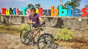 Nama singkawang berasal dari bahasa hakka, san khew jong yang mengacu pada sebuah kota di bukit dekat laut dan estuari. Https Tribunjogjawiki Tribunnews Com 2020 10 25 Jam Operasional Tiket Fasilitas Hingga Identitas Museum Batik Yogyakarta Https T 2 Tstatic Net Tribunjogjawiki Foto Bank Images Batik Wisatawan Jpg Wisatawan Mancanegara Saat Menjajal Workshop