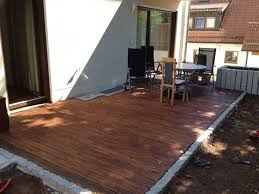 Holzterrasse Holzterrasse Terrasse Reinigen Innenhof Garten