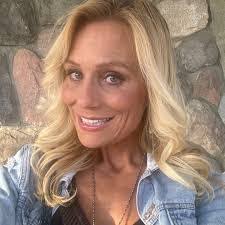 Deborah Denney's Instagram, Twitter & Facebook