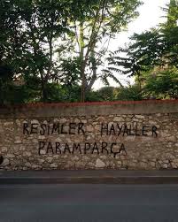 Seninde Gozlerin Uzaklara Dalmiyor Mu Hic Soyle Resimler Hayaller Sokak