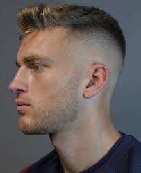 Barbe courte et dégradé à blanc pour. Coiffure Homme 2021 Trait Coiffures Tendance Hommes 2021 An Overview Of Fashionable Men S Haircuts Coiffure Homme 2021 Les Cheveux Attaches