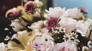 We purchase many of the flowers we sell, direct from both domestic and international flower farms. 5 Reasons Why Fresh Flowers Are No Longer In Trend