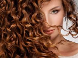 This hairstyle is easy and can be achieved with a couple of simple movements. The Easy Hairstyles For Curly Hair Girls Femina In
