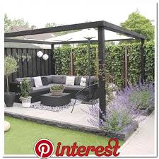 The stone patio design idea above has a nice and unique design. 64 Creative Diy Patio Gardens Ideas On A Budget Gardenideas Patiogardenideas Gardenideasonbudget Small Backyard Landscaping Backyard Backyard Patio Designs