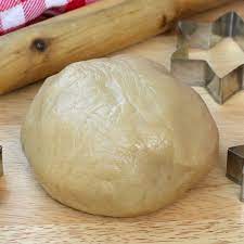 Avevo un limone non trattato, ho deciso di farci delle tartellette perché anche quest'anno l'abbinamento limone / meringhe non poteva mancare!mi piace molto fare questo tipo di update per lo stesso tipo di dolce, perché in pasticceria si possono davvero fare mille cose con gli stessi due o tre gusti / ingredienti. Pasta Frolla Farro Montersino Senza Burro E Senza Uova