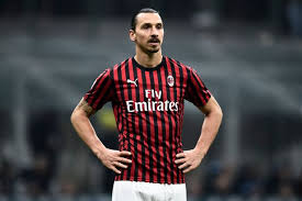 Nasce tutto da un fallo di romagnoli sull'attaccante dell'inter, che non la prende bene. Romelu Lukaku Unten Verdoppelt Mit Der Frischen Erinnerung Nach Er Zielt Auf Zlatan Ibrahimovic Aktuelle Boulevard Nachrichten Und Fotogalerien Zu Stars Sternchen