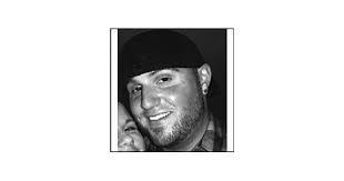 Shane Simcox's Instagram, Twitter & Facebook