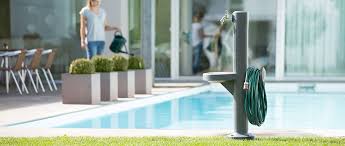 Wenn sie nur über einen kleinen garten zunächst müssen sie in die wassersäule unten ein loch für den schlauchanschlussstutzen bohren. Wasserzapfstelle Fur Den Garten Online Kaufen