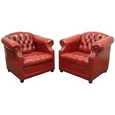 Pair Of Red Leather English Chesterfield Style Button Tufted Club Lounge Chairs In 2020 Red Leather Chair Leather Club Chairs Tufted Leather Chair