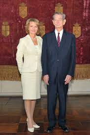 Fundația principesa margareta, creată tot în 1990, ajută poporul român prin acțiunile caritabile la fel ca și celelalte regine ale româniei. Principesa Margareta A Romaniei 25 De Ani De La Revenirea In È›arÄƒ Evenimente Festive Dcnews